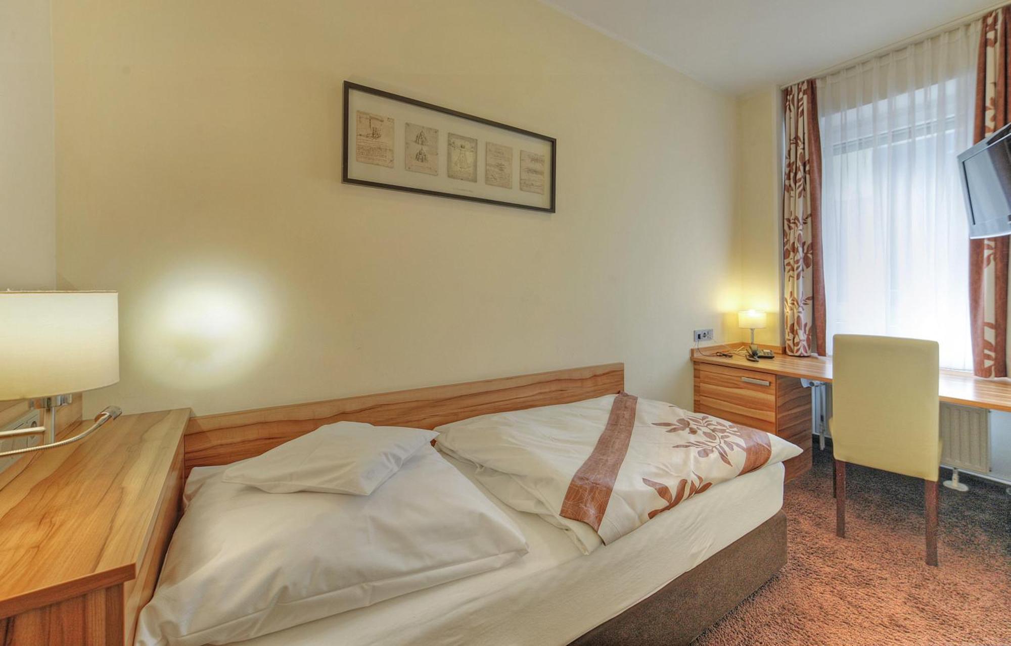 Hotel Da Vinci Gröbenzell Rom bilde