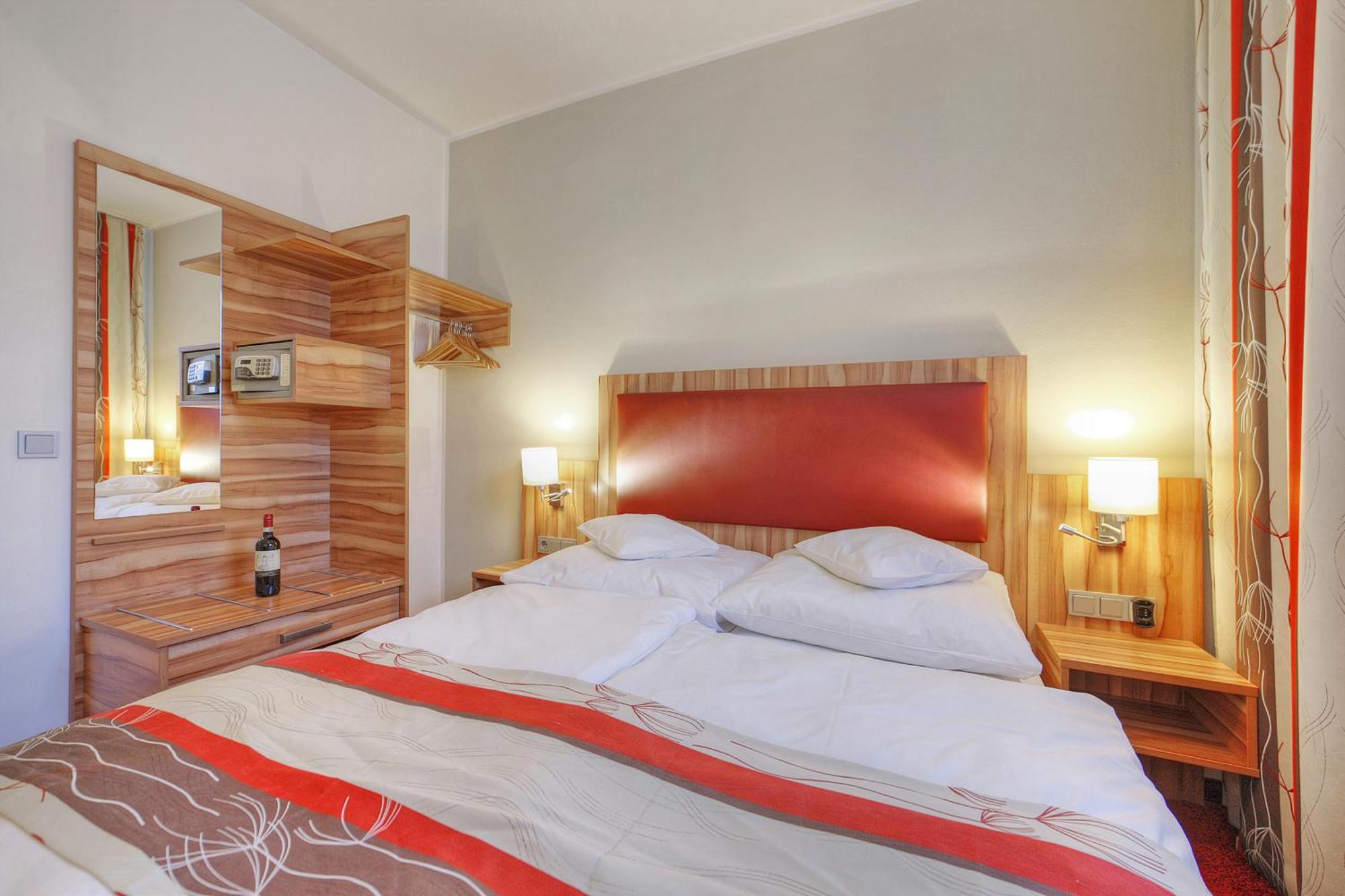 Hotel Da Vinci Gröbenzell Rom bilde